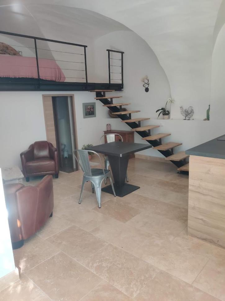 Charme Et Authenticite Dans Une Ferme. Lourmarin Buitenkant foto